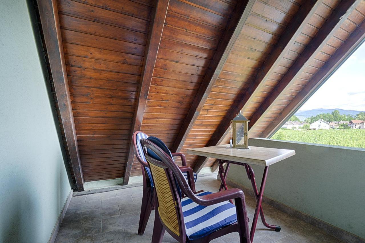 Bed and Breakfast Aux Pieds Des Vignes Ingersheim Exterior foto