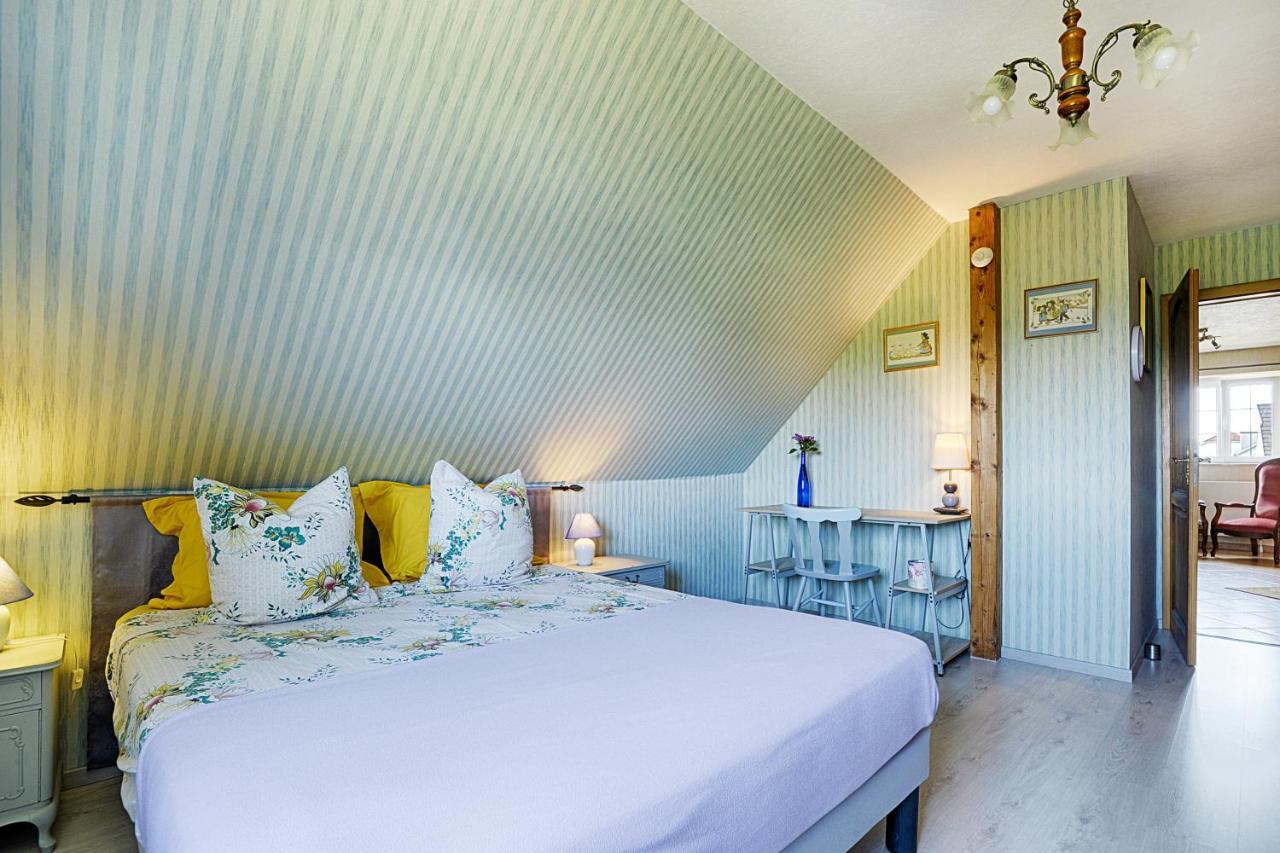 Bed and Breakfast Aux Pieds Des Vignes Ingersheim Exterior foto